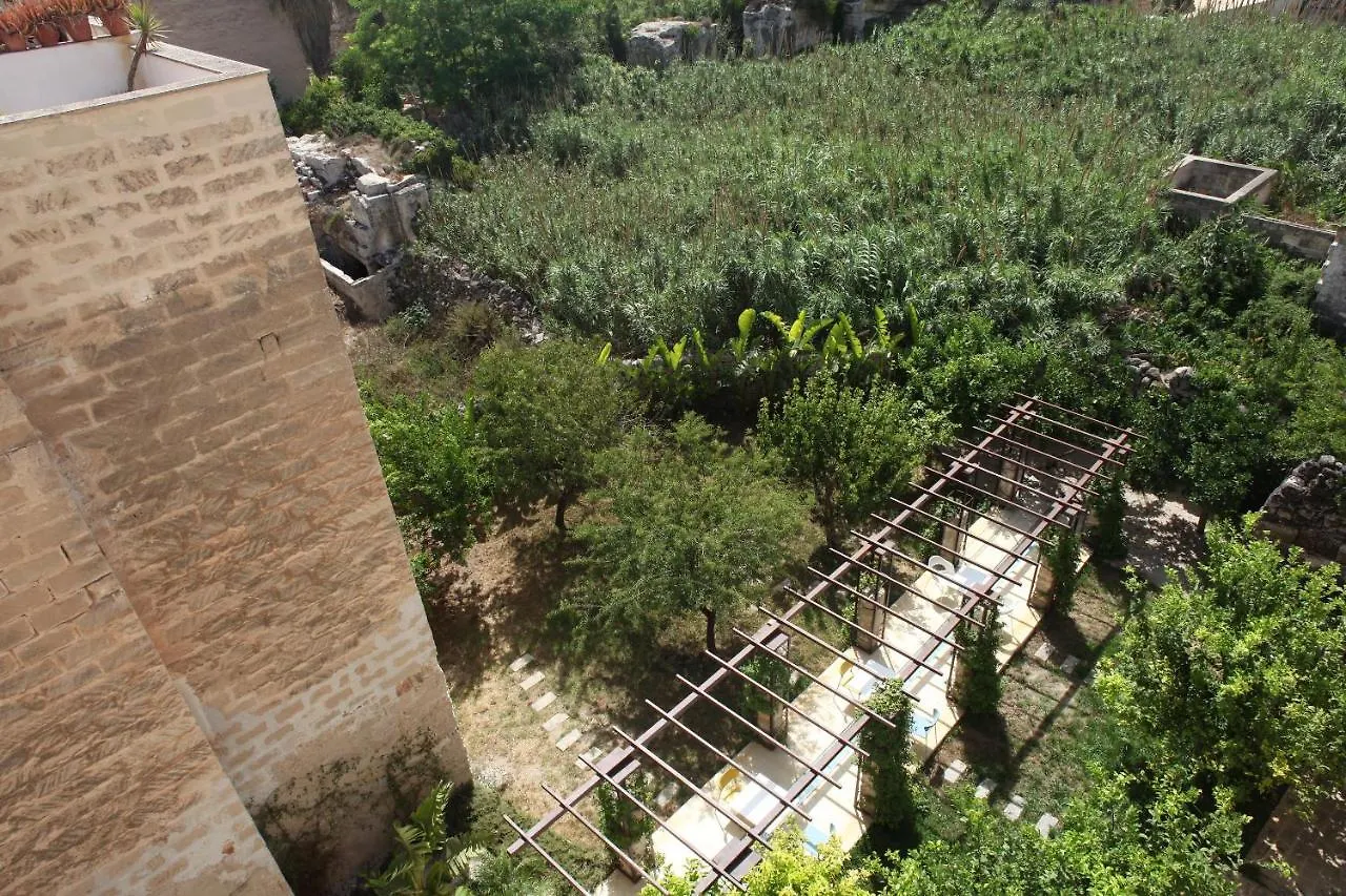 Guest house Gli Archi Garden Rooms Favignana Italy