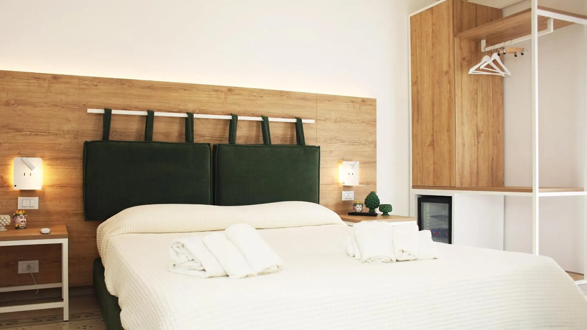Guest house Gli Archi Garden Rooms Favignana Italy